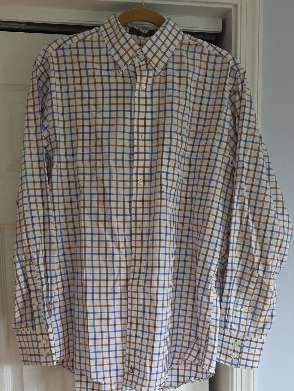 Men's Nordstrom Button Down Shirt Wide Spread Collar Size Medium Traditional Fit